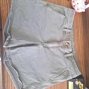 5 ×20 🤑American Eagle short Sz 6